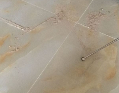广河瓷砖空鼓维修公司分享粘合剂选择不当在瓷砖铺贴过程中可能导致以下问题